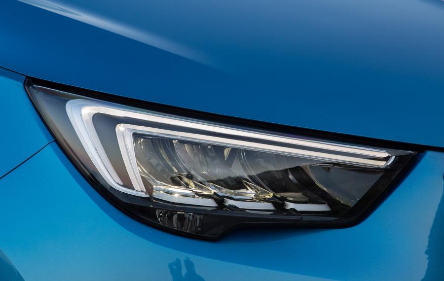 Детали экстерьера Opel Crossland X Ecotec D 2017 года  (фото 20 из 40)